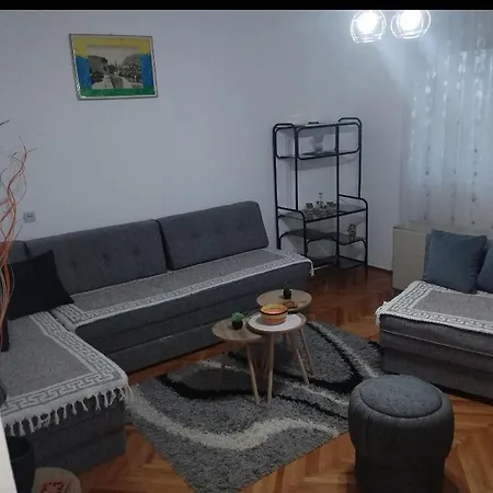 Apartament Petra *